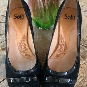 Soft Black Women's Suede Pump with Patent Trim